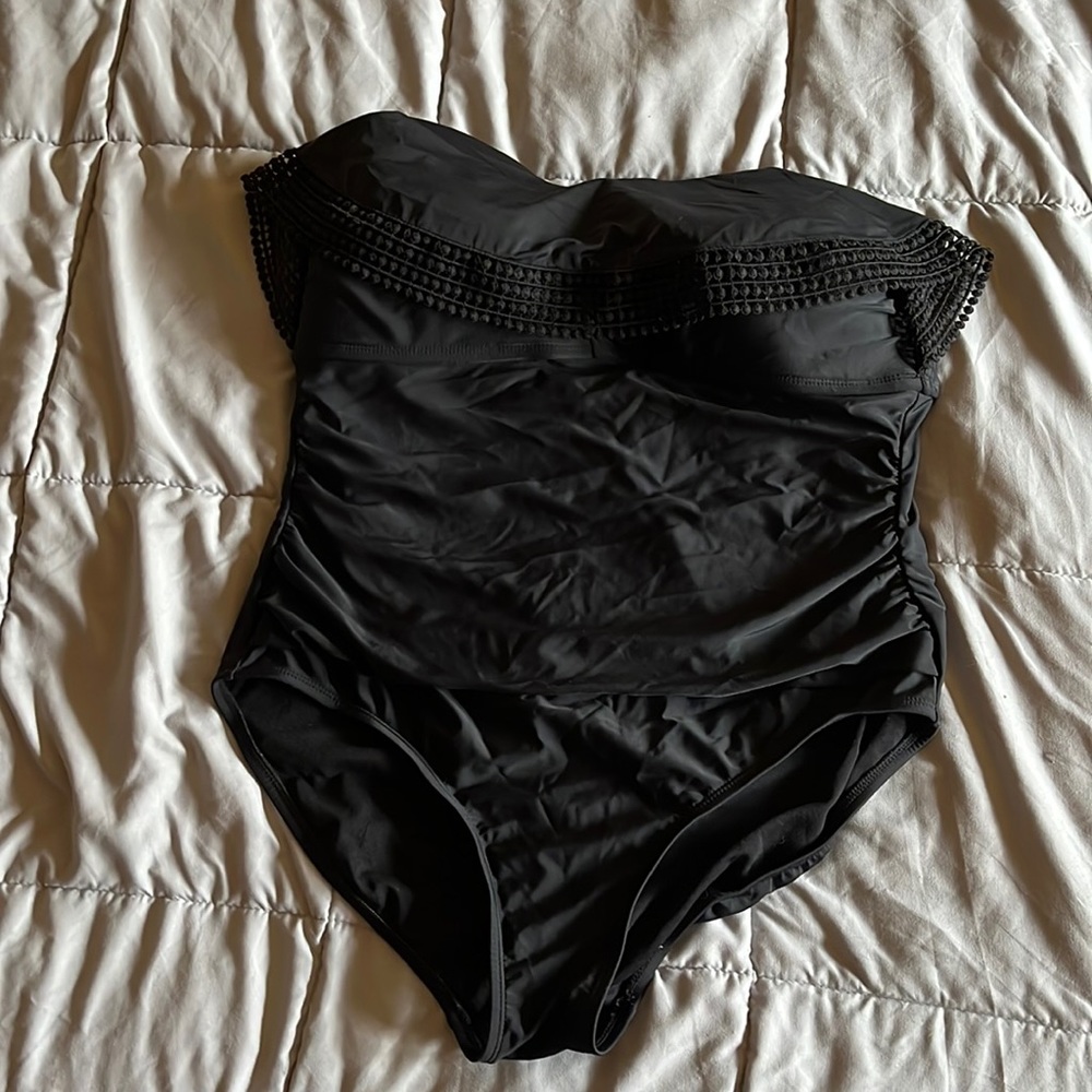 XL strapless ruffle and rouched swimsuit